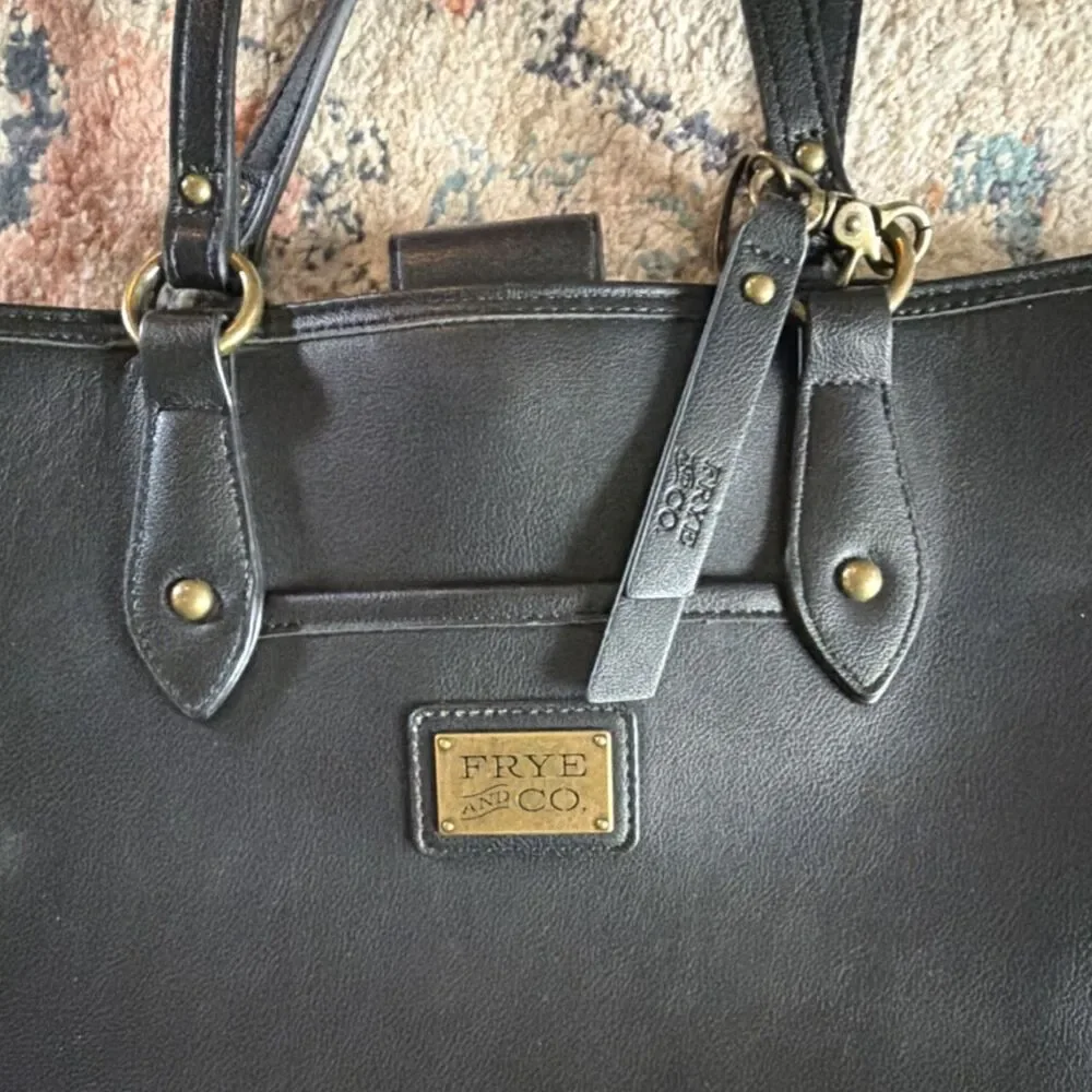 Frye and Co. Black Tote Shoulder Bag Magnetic Closure Gold Hardware Charm - Picture 3 of 7